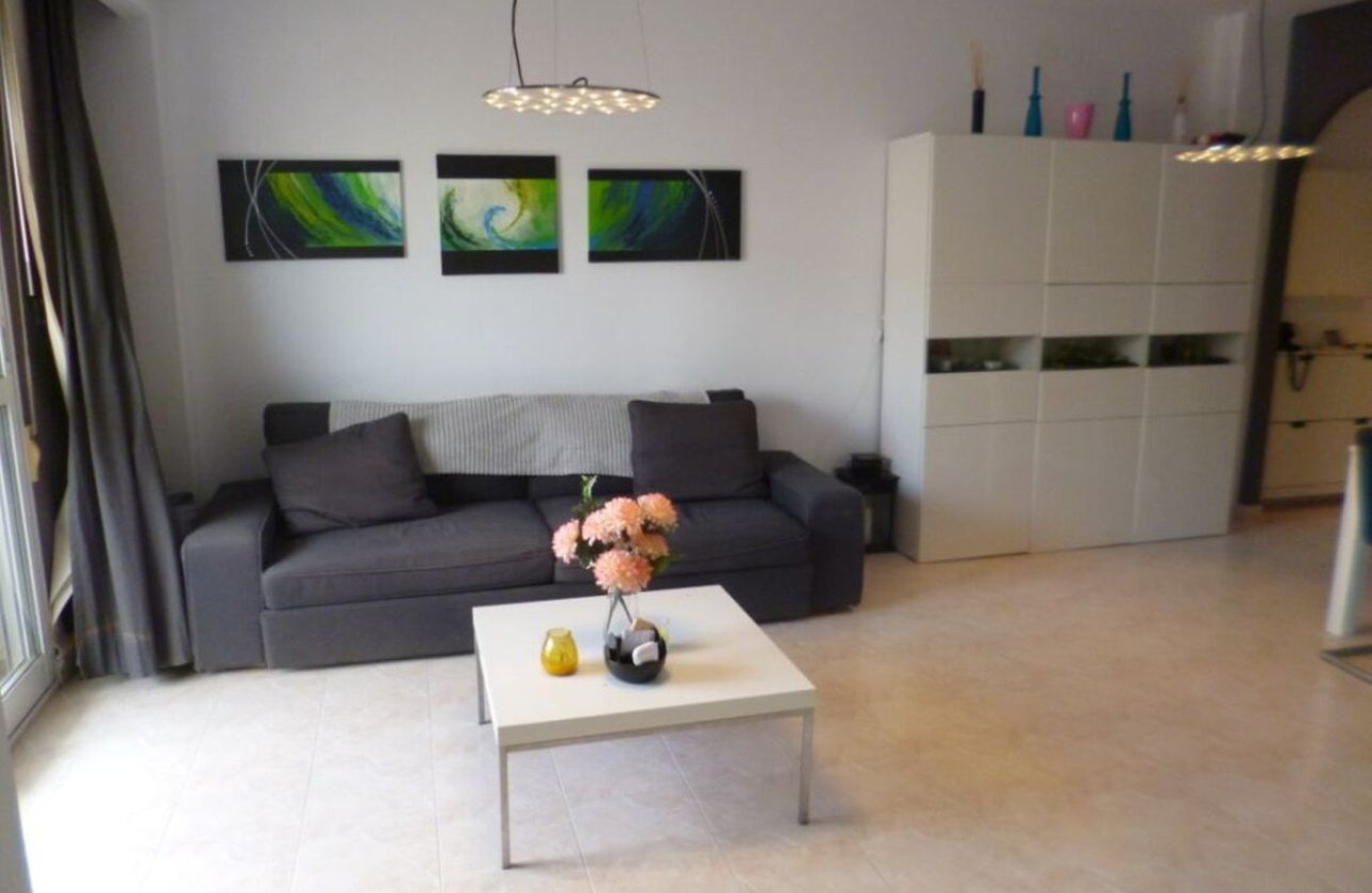 Használt ingatlanok - Apartman / lakás -
Orihuela - La Florida
