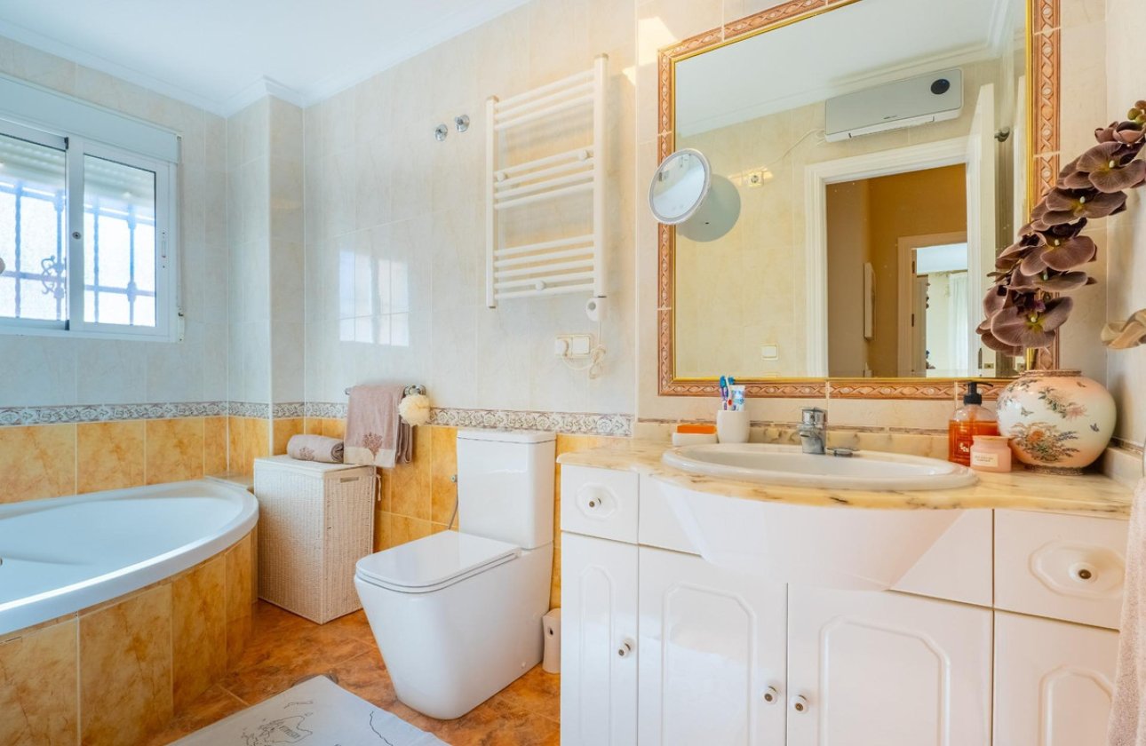 Használt ingatlanok - Apartman / lakás -
Orihuela - La Regia