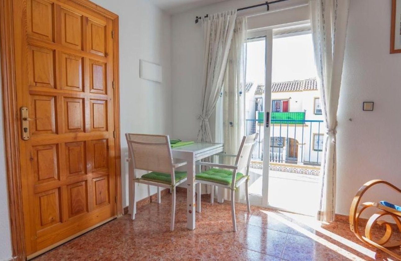 Használt ingatlanok - Apartman / lakás -
Orihuela - Los Altos