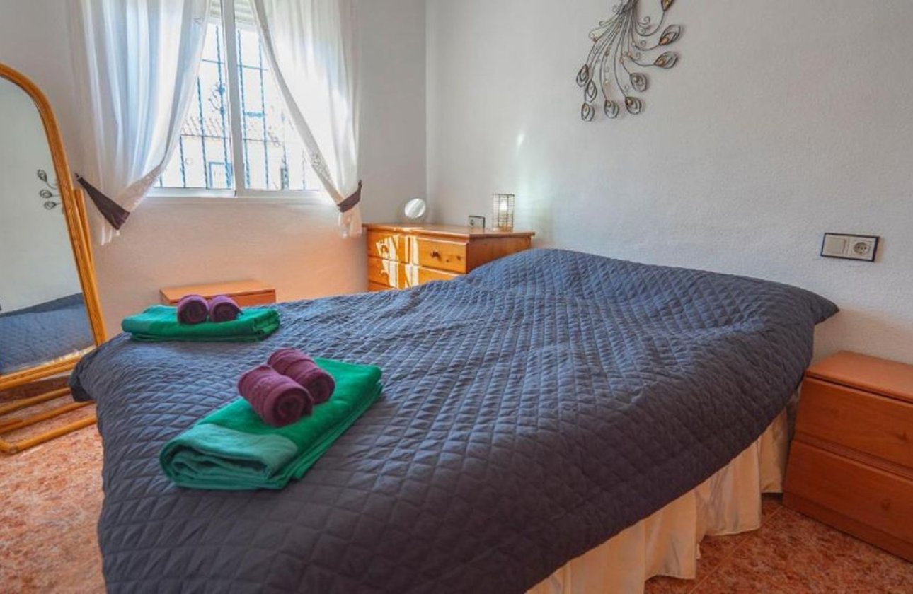 Használt ingatlanok - Apartman / lakás -
Orihuela - Los Altos