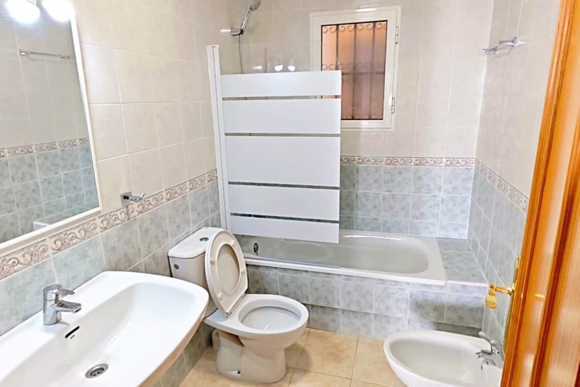 Használt ingatlanok - Apartman / lakás -
Orihuela - Orihuela Costa