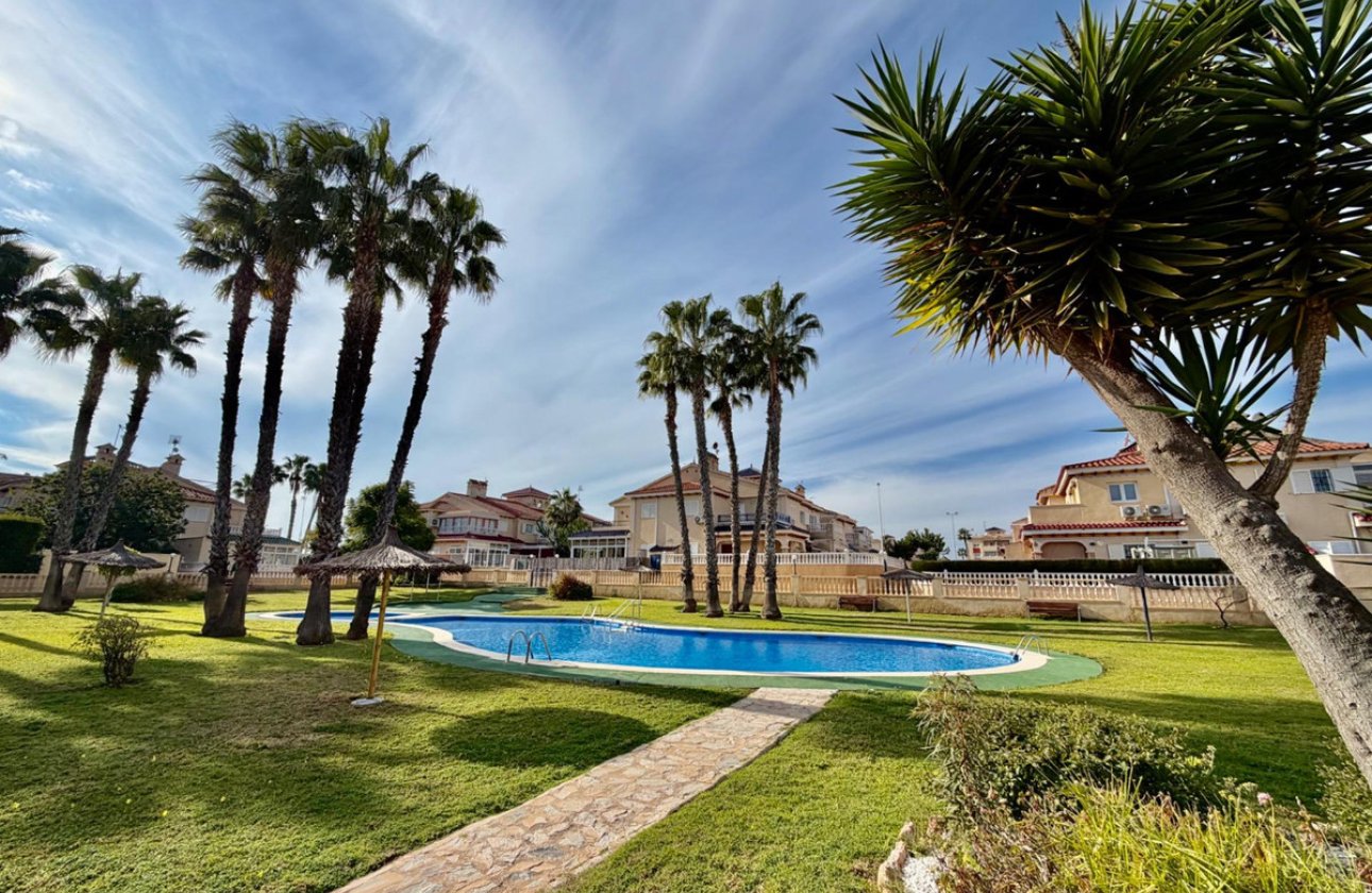 Használt ingatlanok - Apartman / lakás -
Orihuela - Orihuela Costa