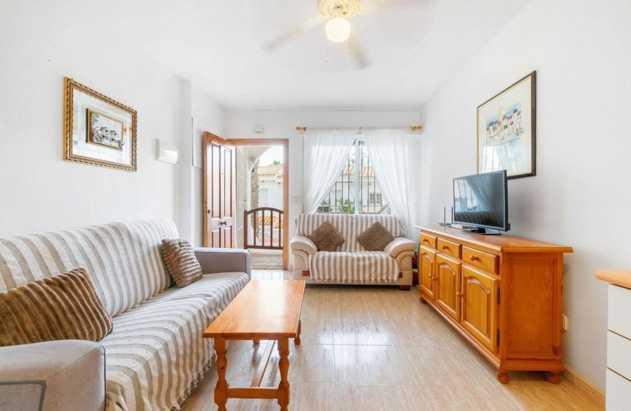 Használt ingatlanok - Apartman / lakás -
Orihuela - Orihuela Costa