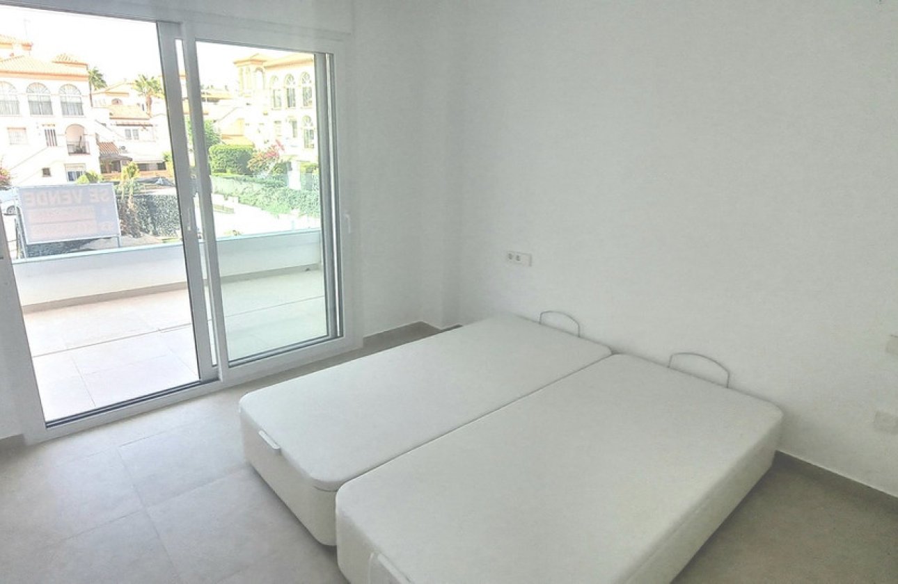 Használt ingatlanok - Apartman / lakás -
Orihuela - Playa Flamenca