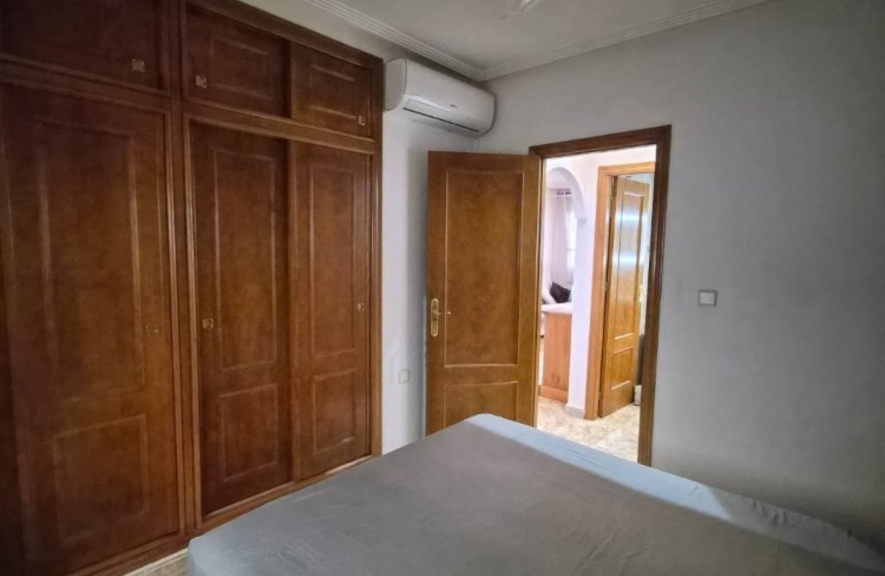 Használt ingatlanok - Apartman / lakás -
Orihuela - Punta Prima