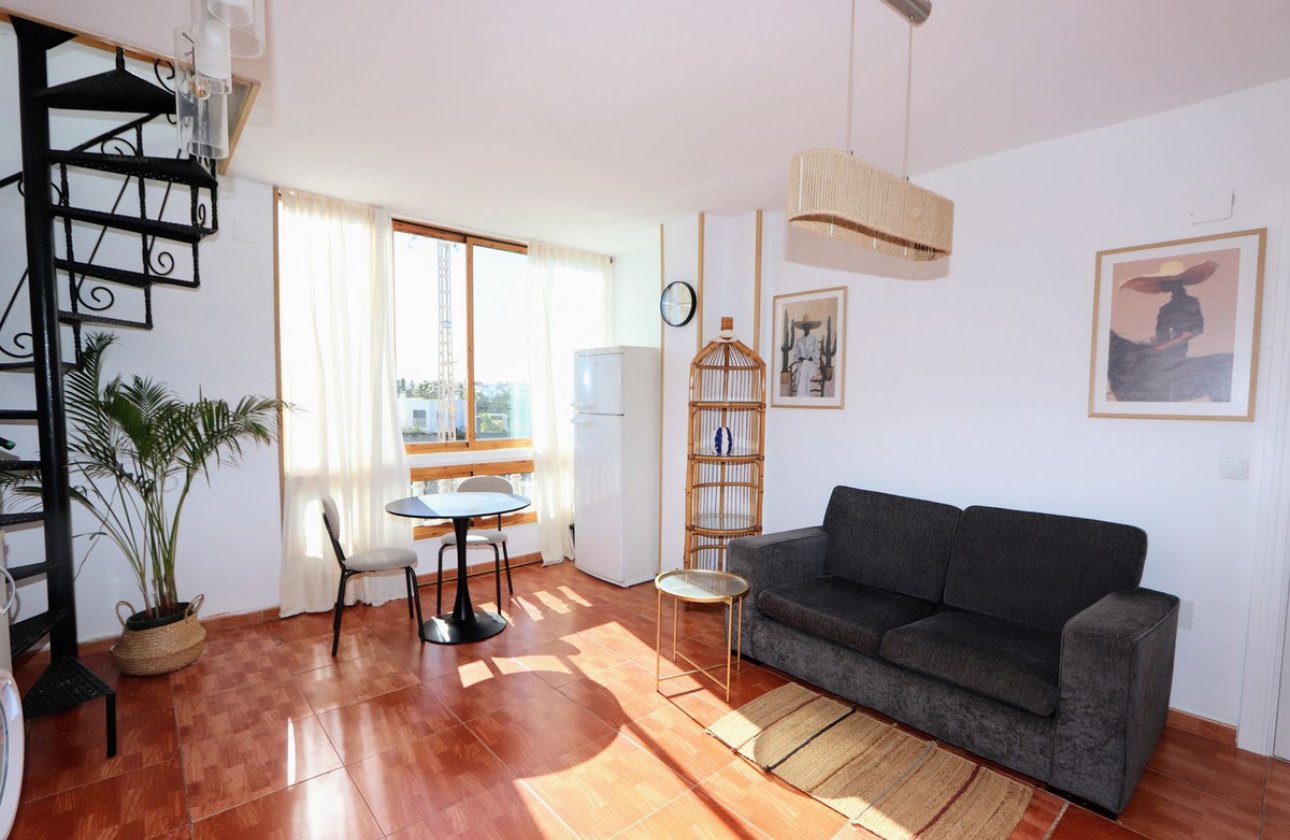 Használt ingatlanok - Apartman / lakás -
Orihuela - Punta Prima