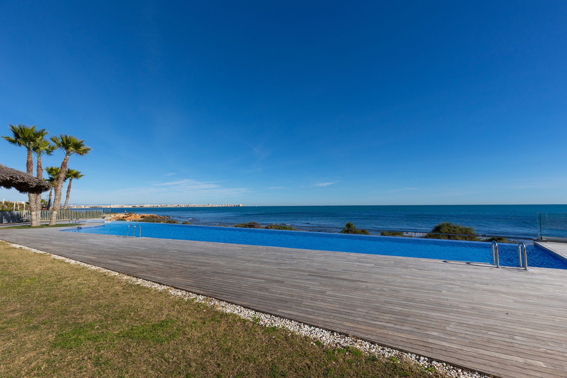 Használt ingatlanok - Apartman / lakás -
Orihuela - Punta Prima