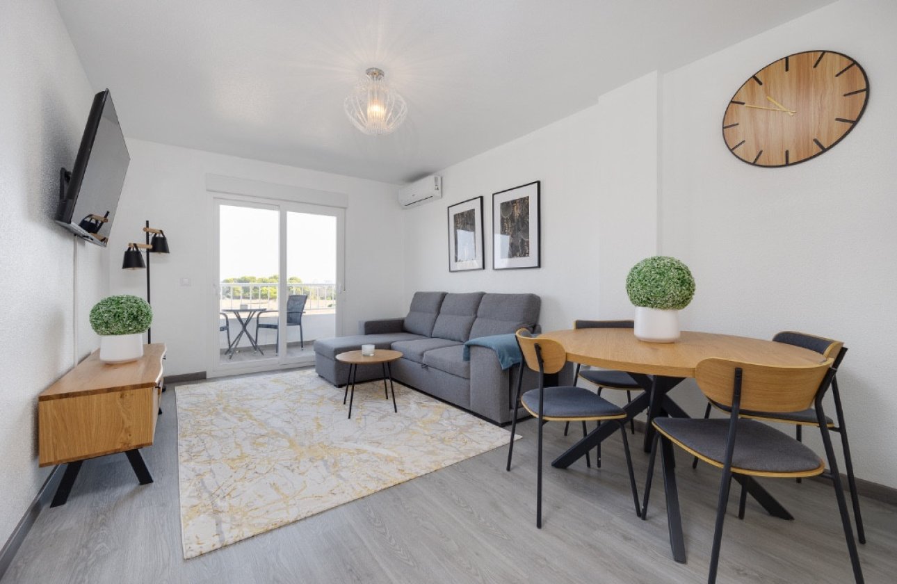 Használt ingatlanok - Apartman / lakás -
Orihuela - Punta Prima