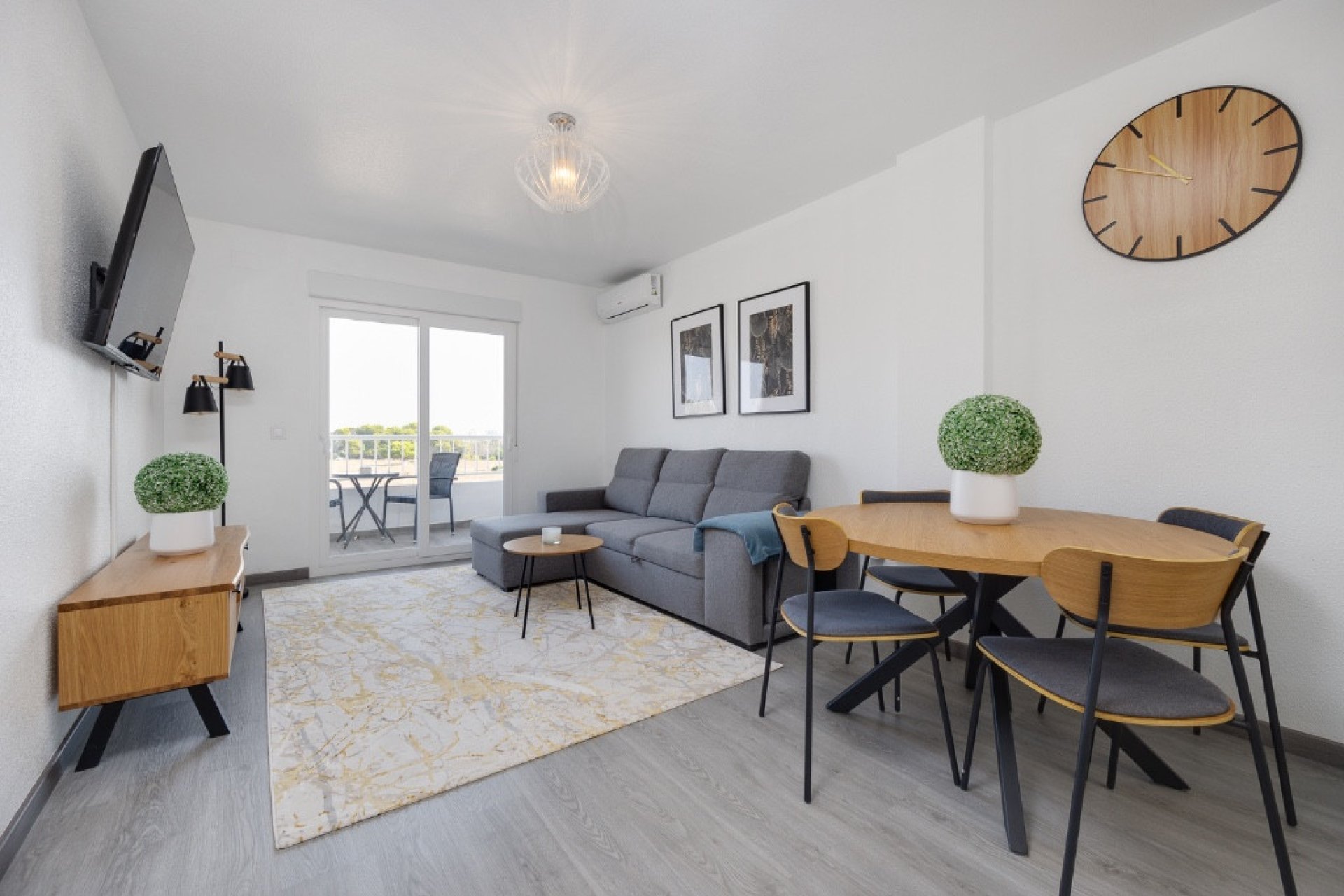 Használt ingatlanok - Apartman / lakás -
Orihuela - Punta Prima