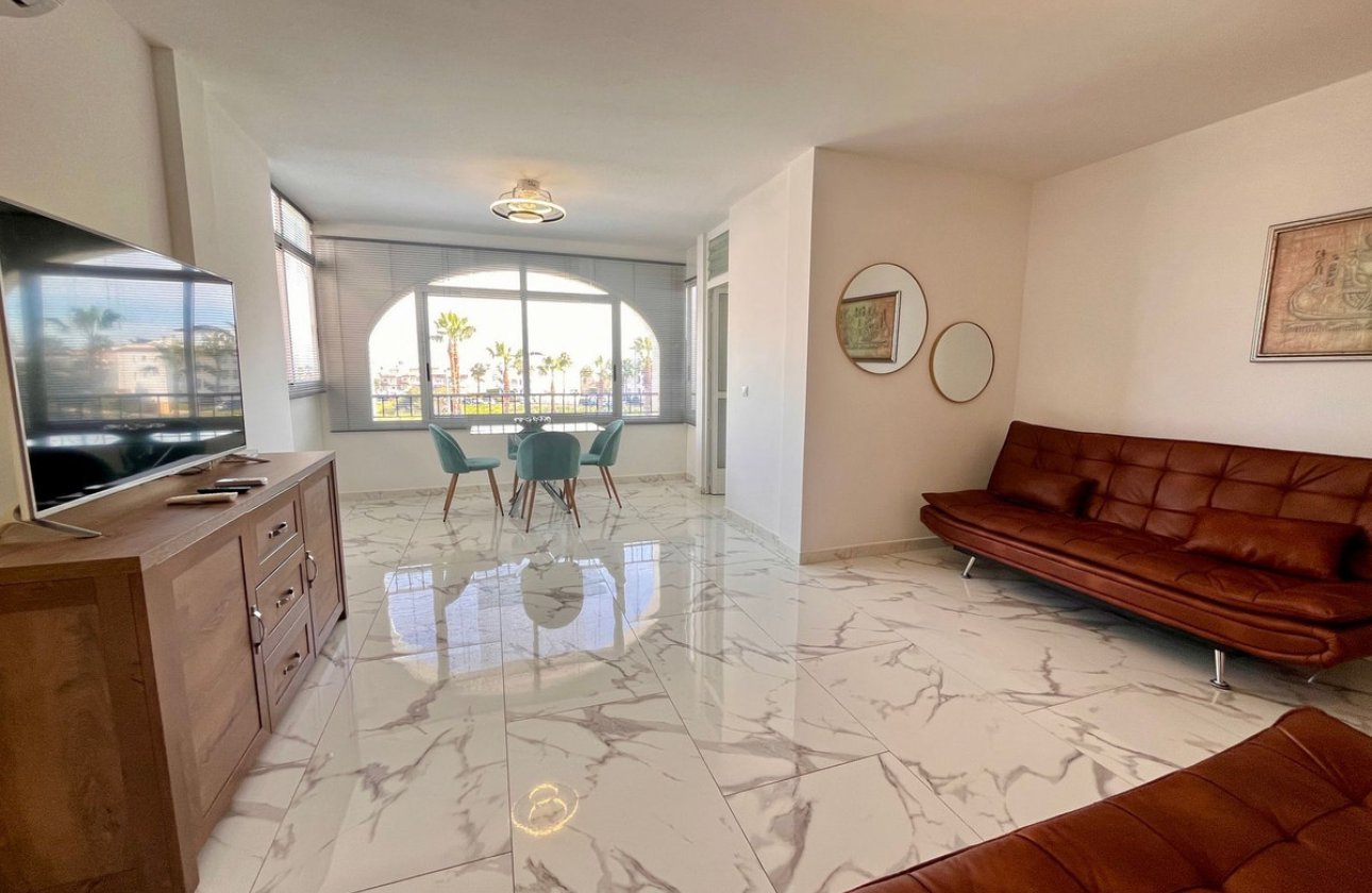 Használt ingatlanok - Apartman / lakás -
Orihuela - Villamartin