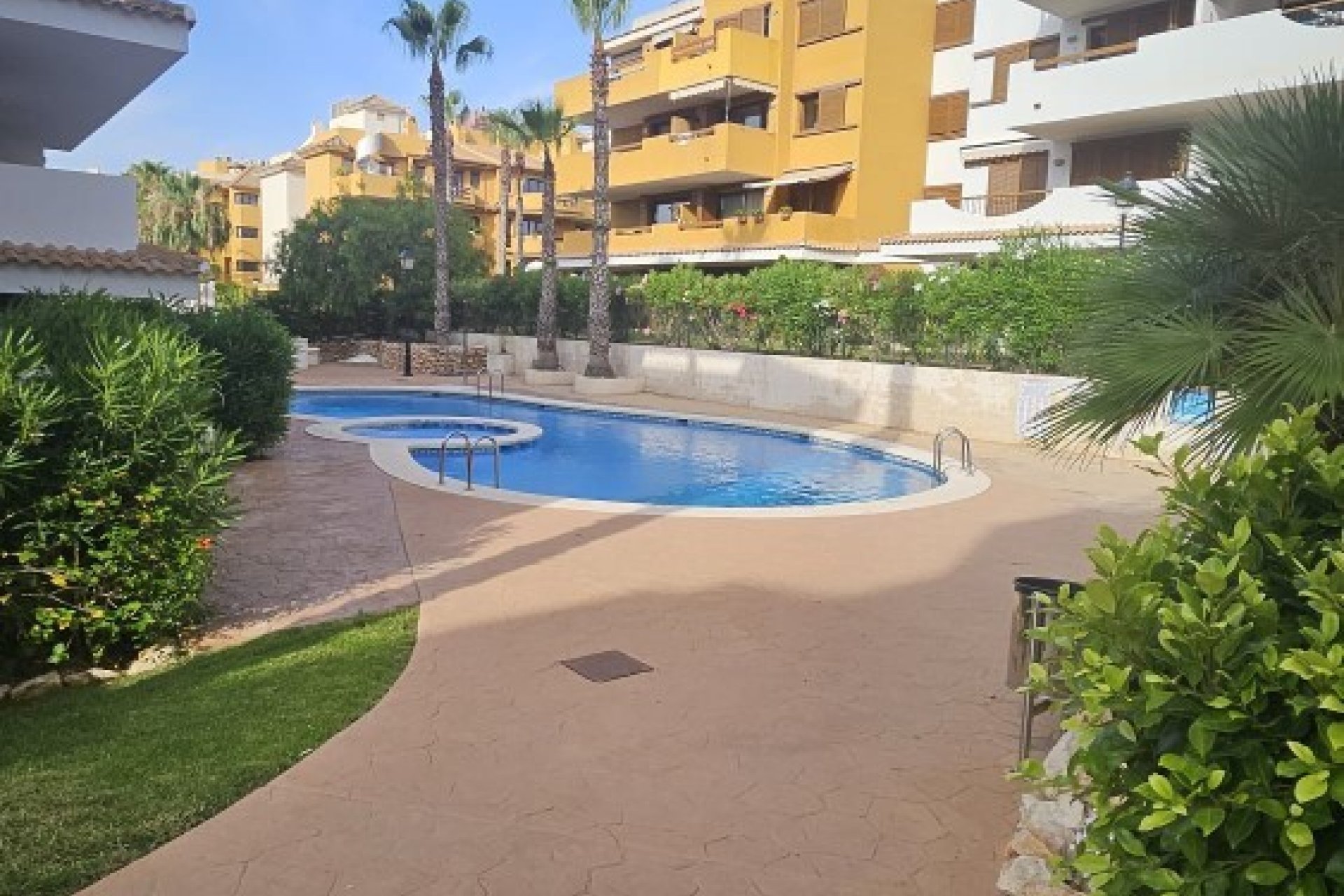 Használt ingatlanok - Apartman / lakás -
Punta Prima - La Entrada