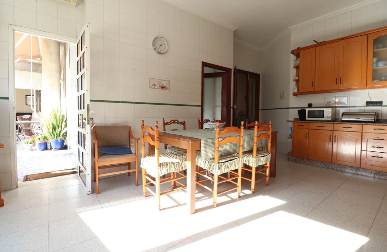 Használt ingatlanok - Apartman / lakás -
Rojales - Rojales Centro