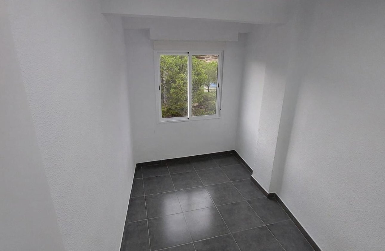 Használt ingatlanok - Apartman / lakás -
Santa Pola - Santa Pola Centro