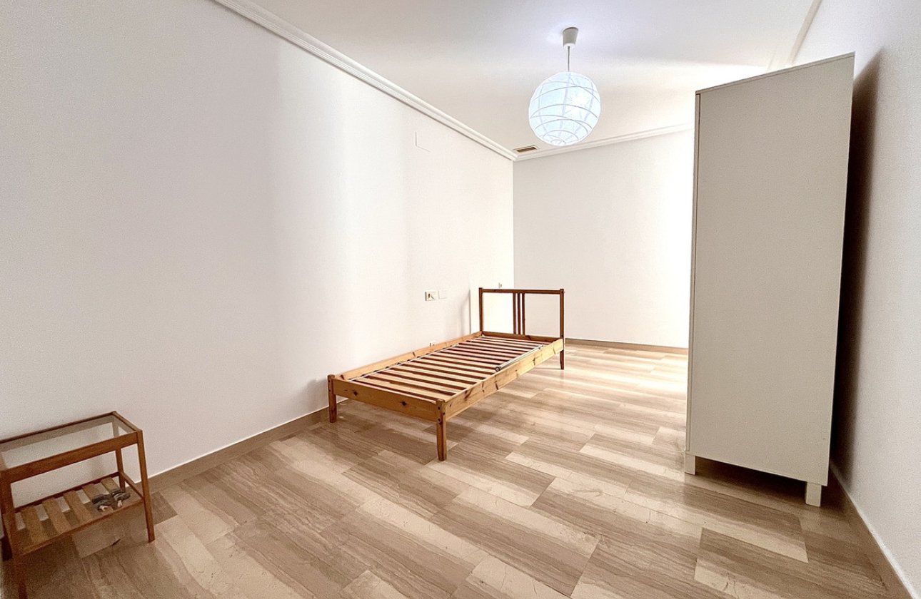 Használt ingatlanok - Apartman / lakás -
Santa Pola - Santa Pola Centro