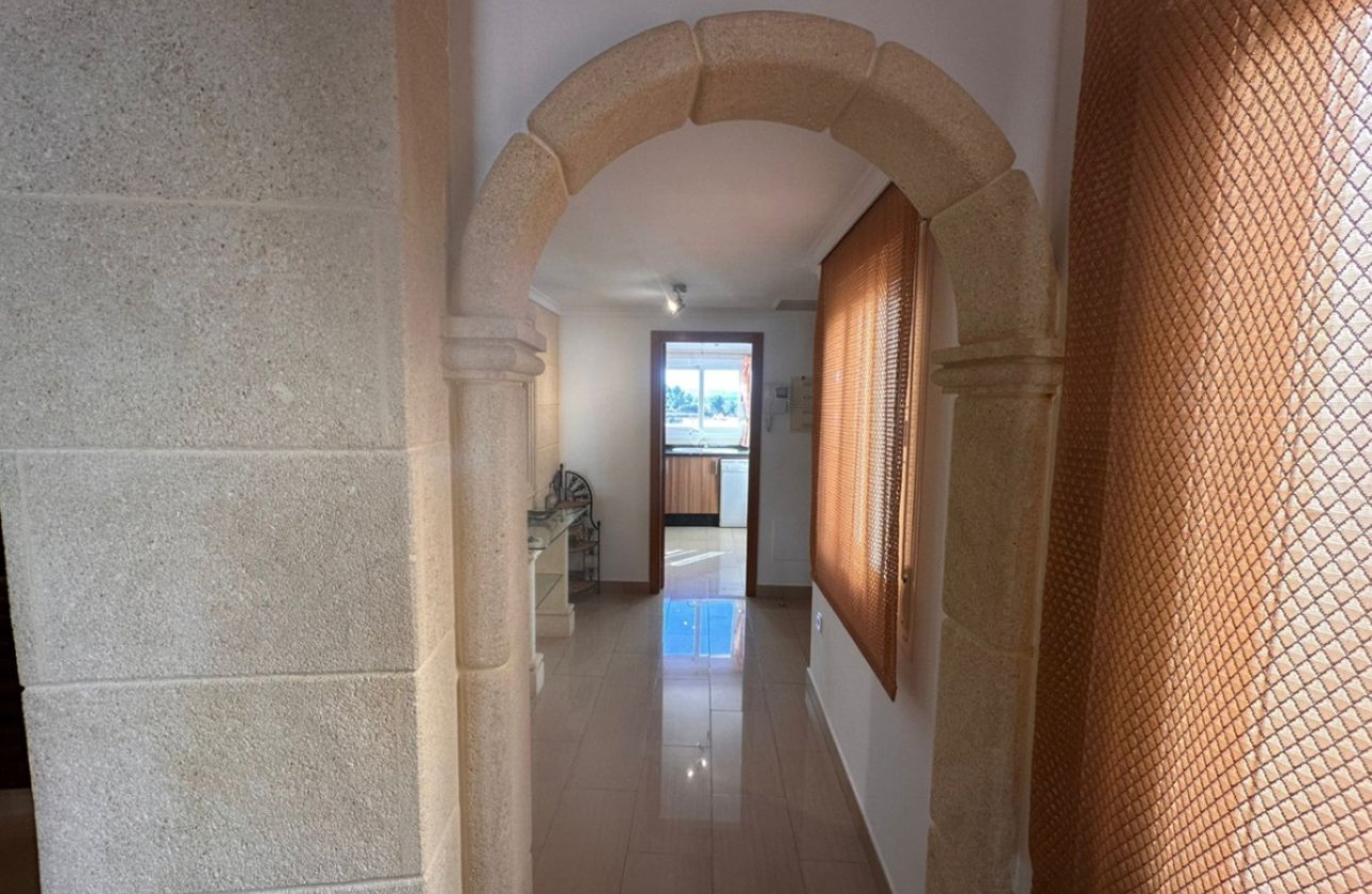 Használt ingatlanok - Apartman / lakás -
Teulada - Teulada Centro