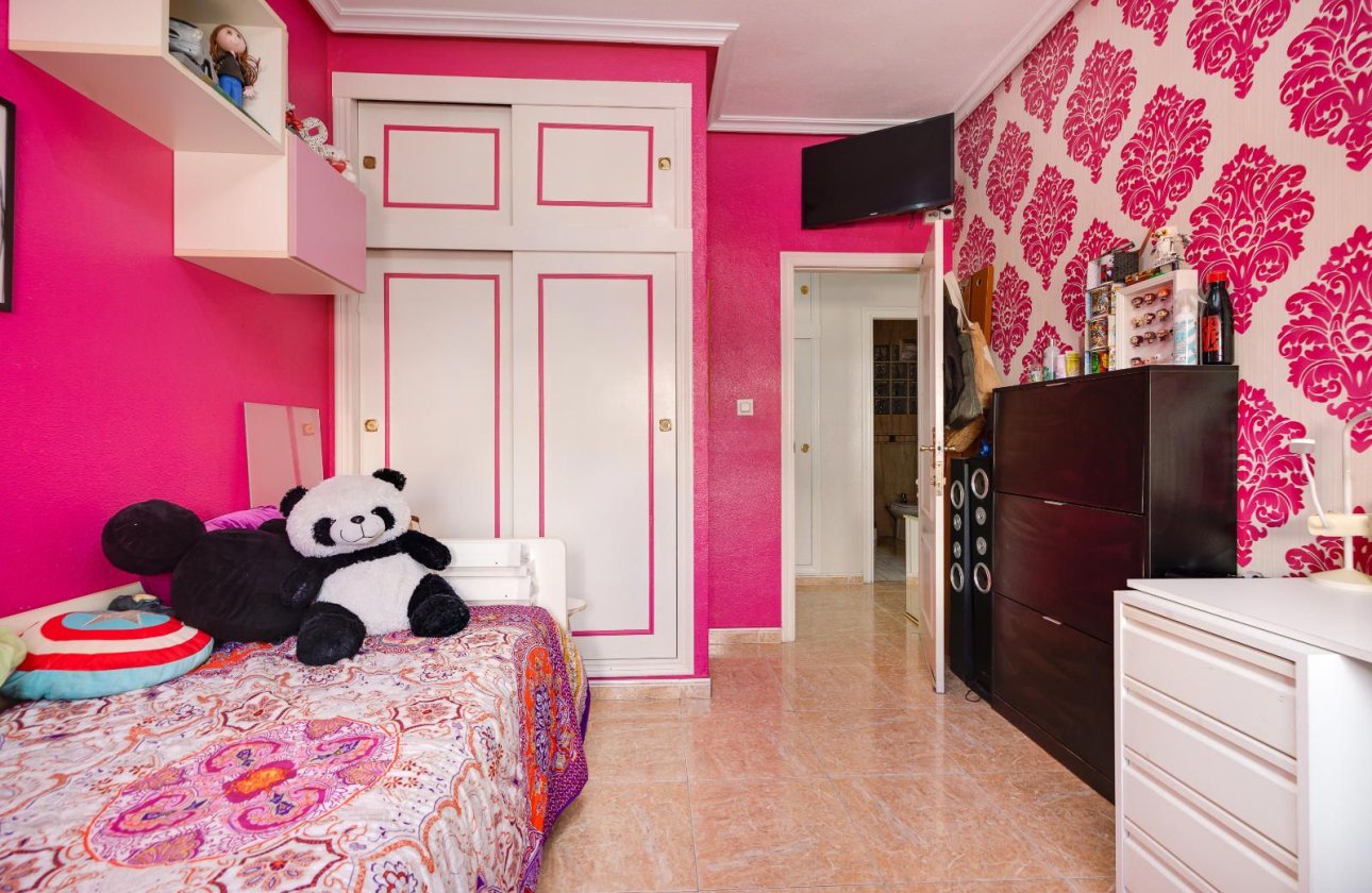 Használt ingatlanok - Apartman / lakás -
Torrevieja - Centro - Muelle Pesquero