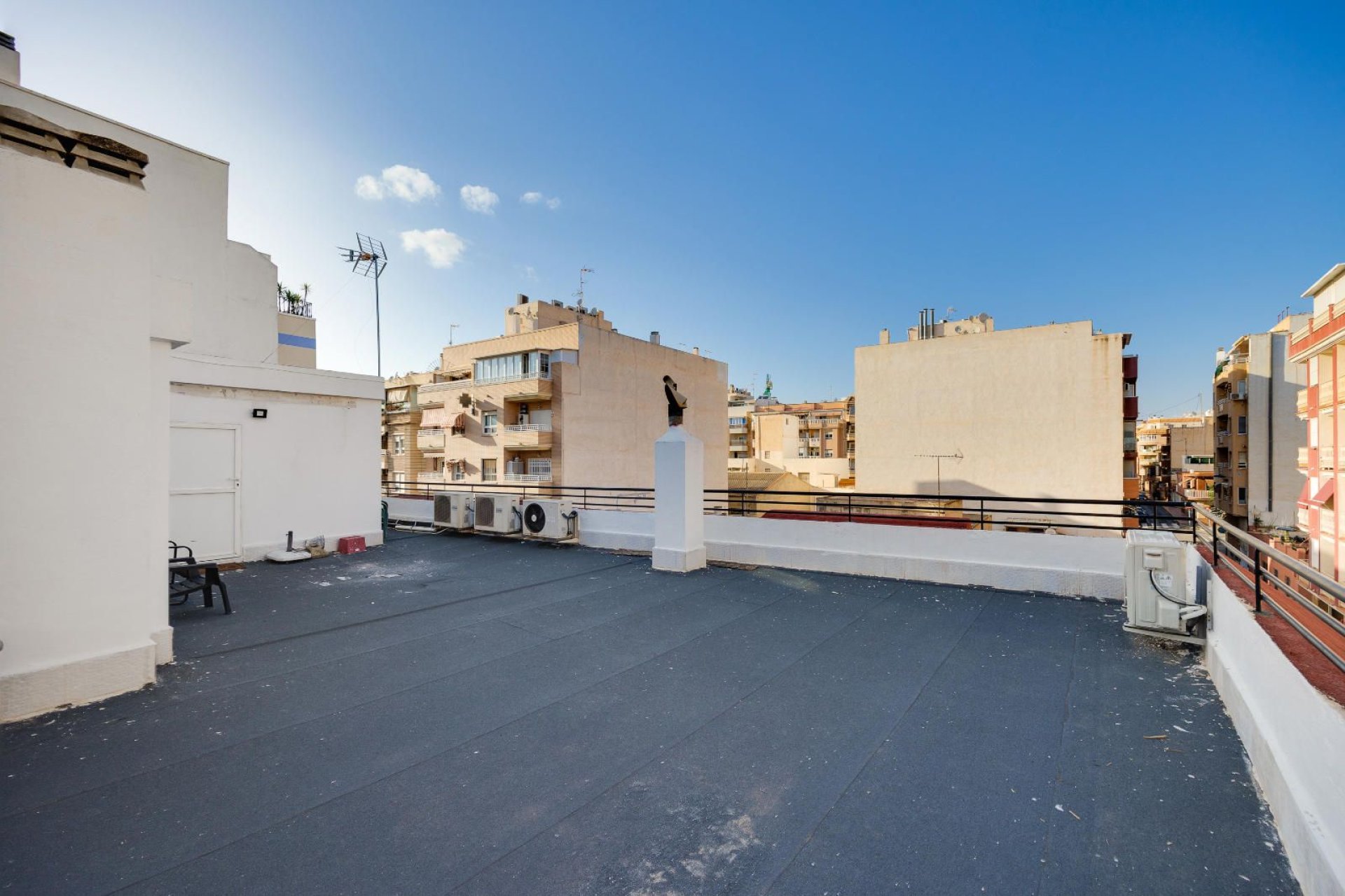 Használt ingatlanok - Apartman / lakás -
Torrevieja - Centro - Muelle Pesquero