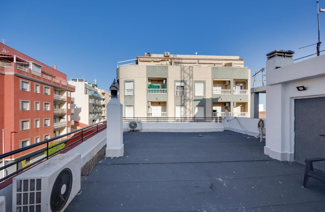 Használt ingatlanok - Apartman / lakás -
Torrevieja - Centro - Muelle Pesquero