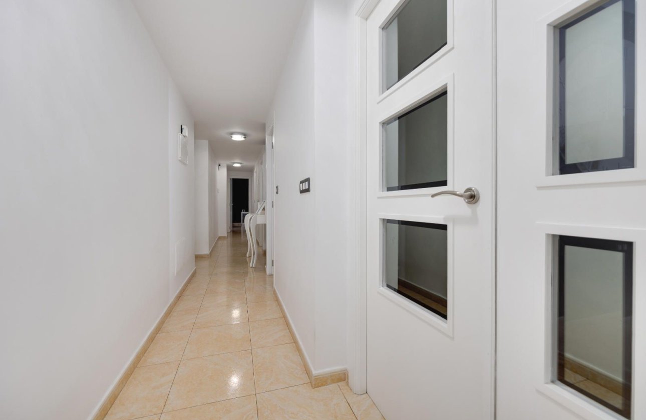 Használt ingatlanok - Apartman / lakás -
Torrevieja - Centro - Muelle Pesquero