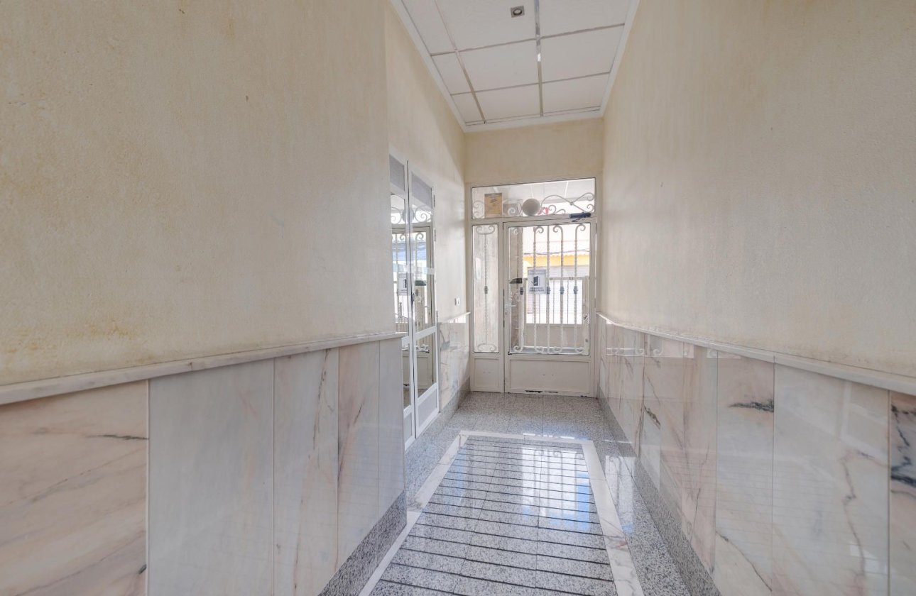 Használt ingatlanok - Apartman / lakás -
Torrevieja - Centro - Muelle Pesquero