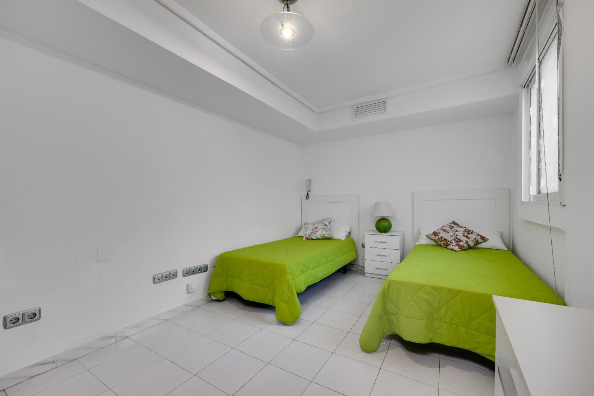 Használt ingatlanok - Apartman / lakás -
Torrevieja - Centro