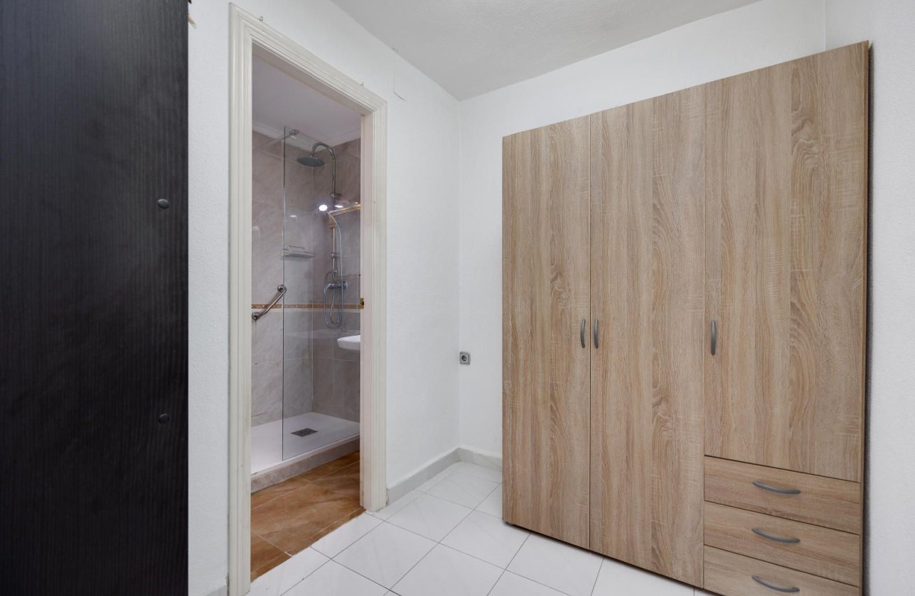 Használt ingatlanok - Apartman / lakás -
Torrevieja - Centro