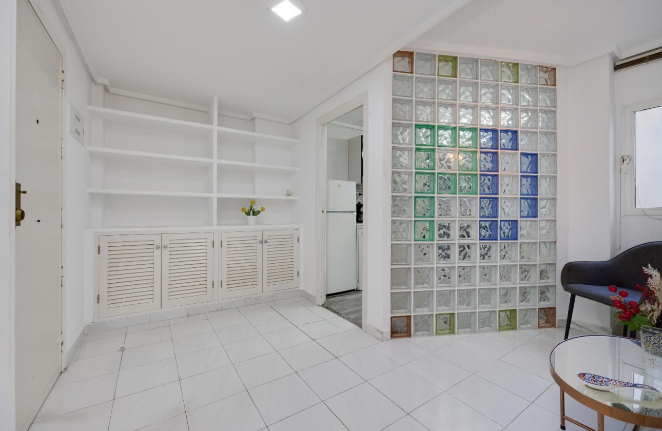 Használt ingatlanok - Apartman / lakás -
Torrevieja - Centro