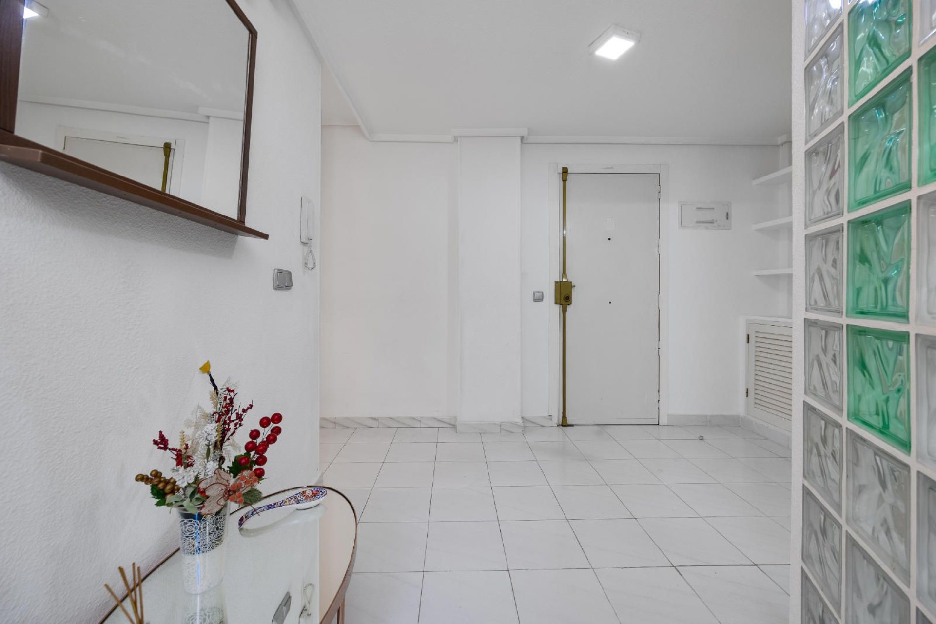 Használt ingatlanok - Apartman / lakás -
Torrevieja - Centro