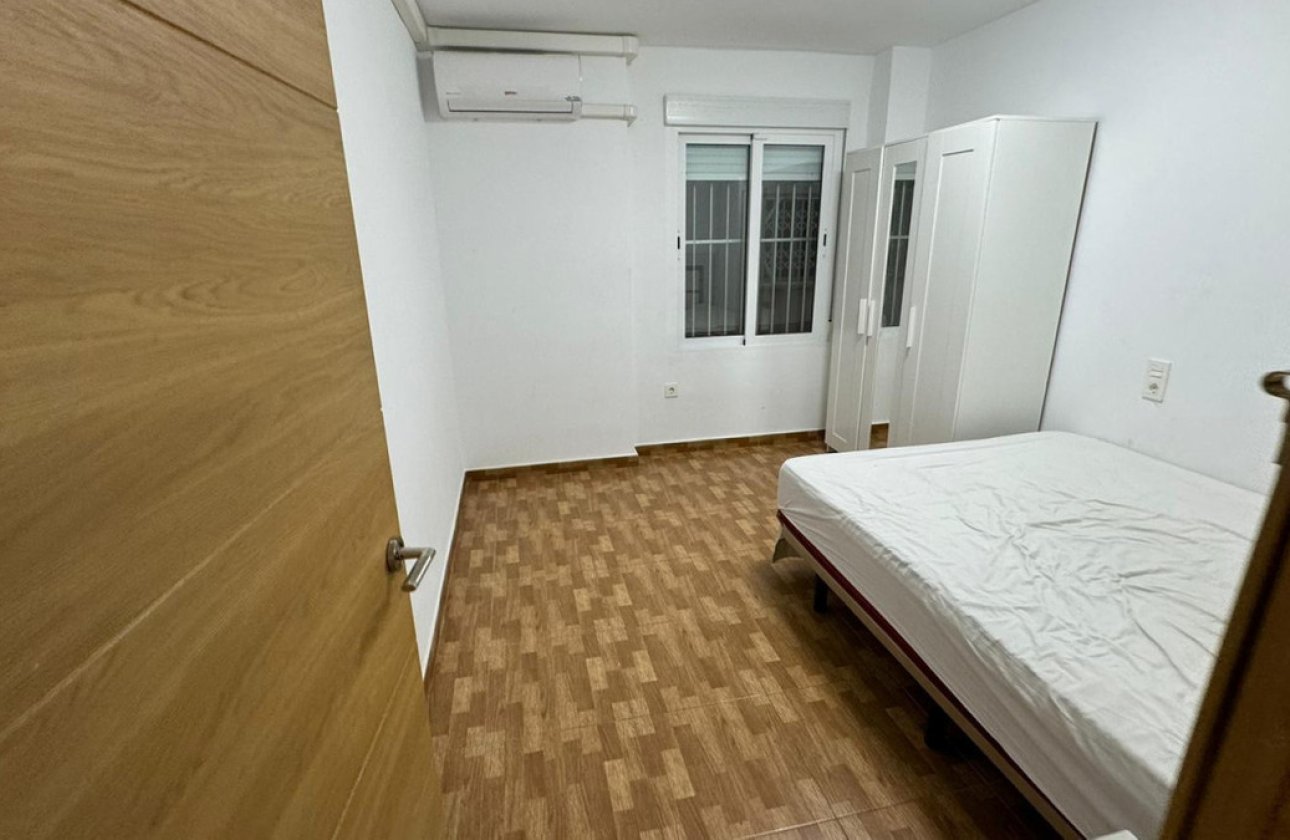 Használt ingatlanok - Apartman / lakás -
Torrevieja - La Mata