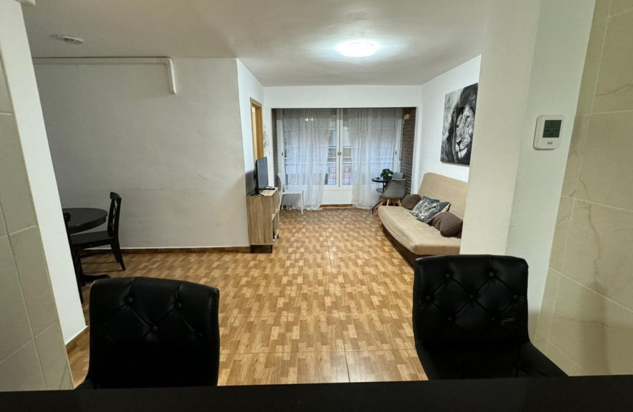 Használt ingatlanok - Apartman / lakás -
Torrevieja - La Mata