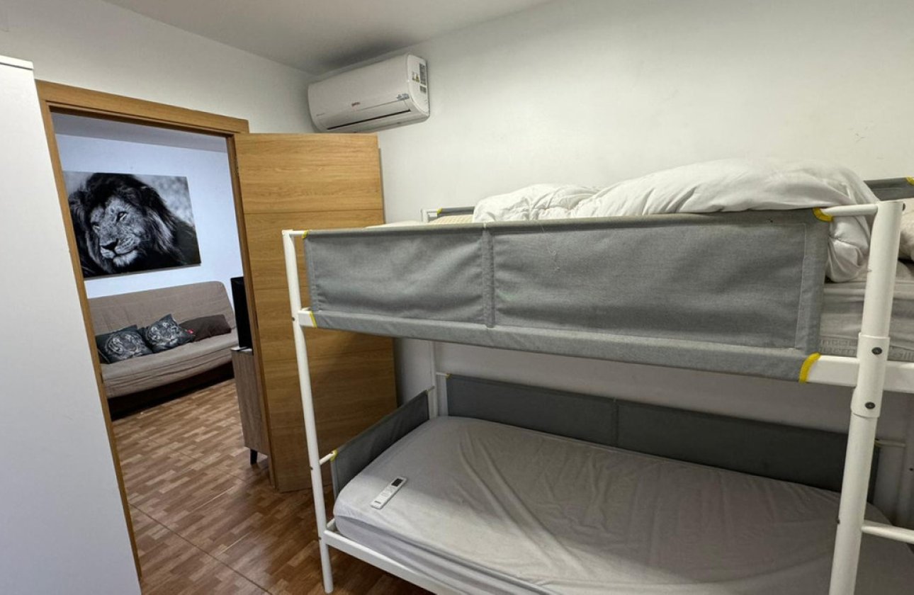 Használt ingatlanok - Apartman / lakás -
Torrevieja - La Mata