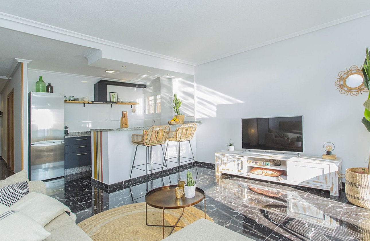 Használt ingatlanok - Apartman / lakás -
Torrevieja - La Mata