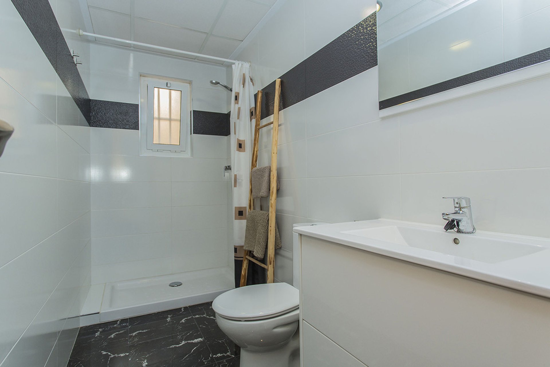 Használt ingatlanok - Apartman / lakás -
Torrevieja - La Mata