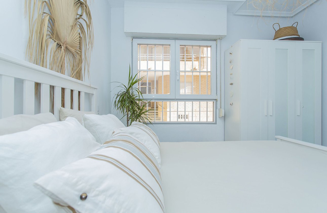 Használt ingatlanok - Apartman / lakás -
Torrevieja - La Mata