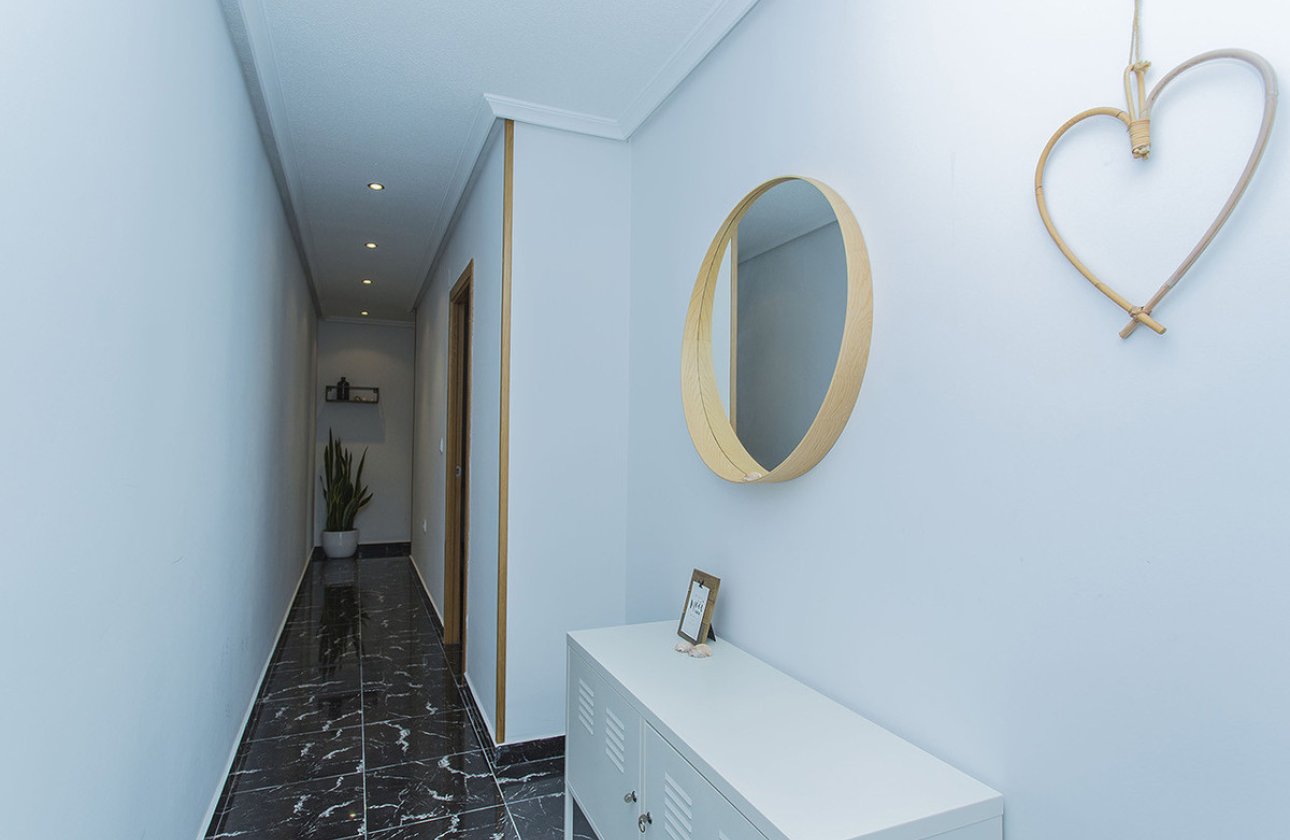 Használt ingatlanok - Apartman / lakás -
Torrevieja - La Mata