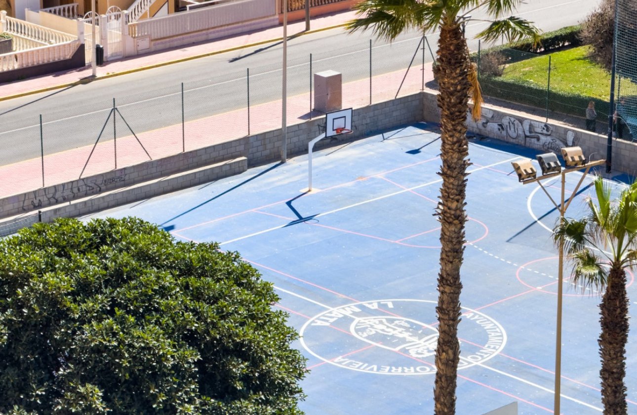 Használt ingatlanok - Apartman / lakás -
Torrevieja - La Mata