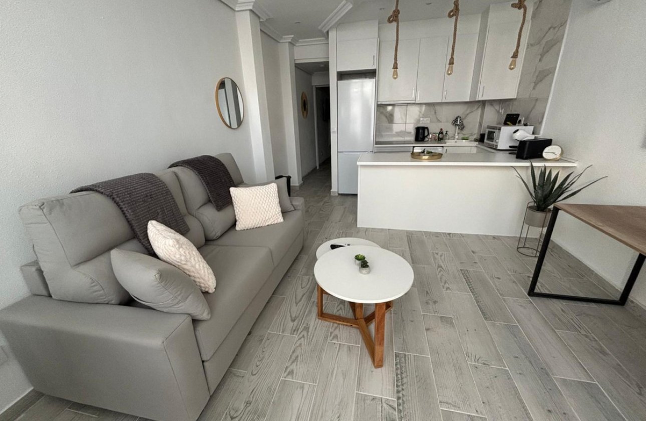 Használt ingatlanok - Apartman / lakás -
Torrevieja - La Mata