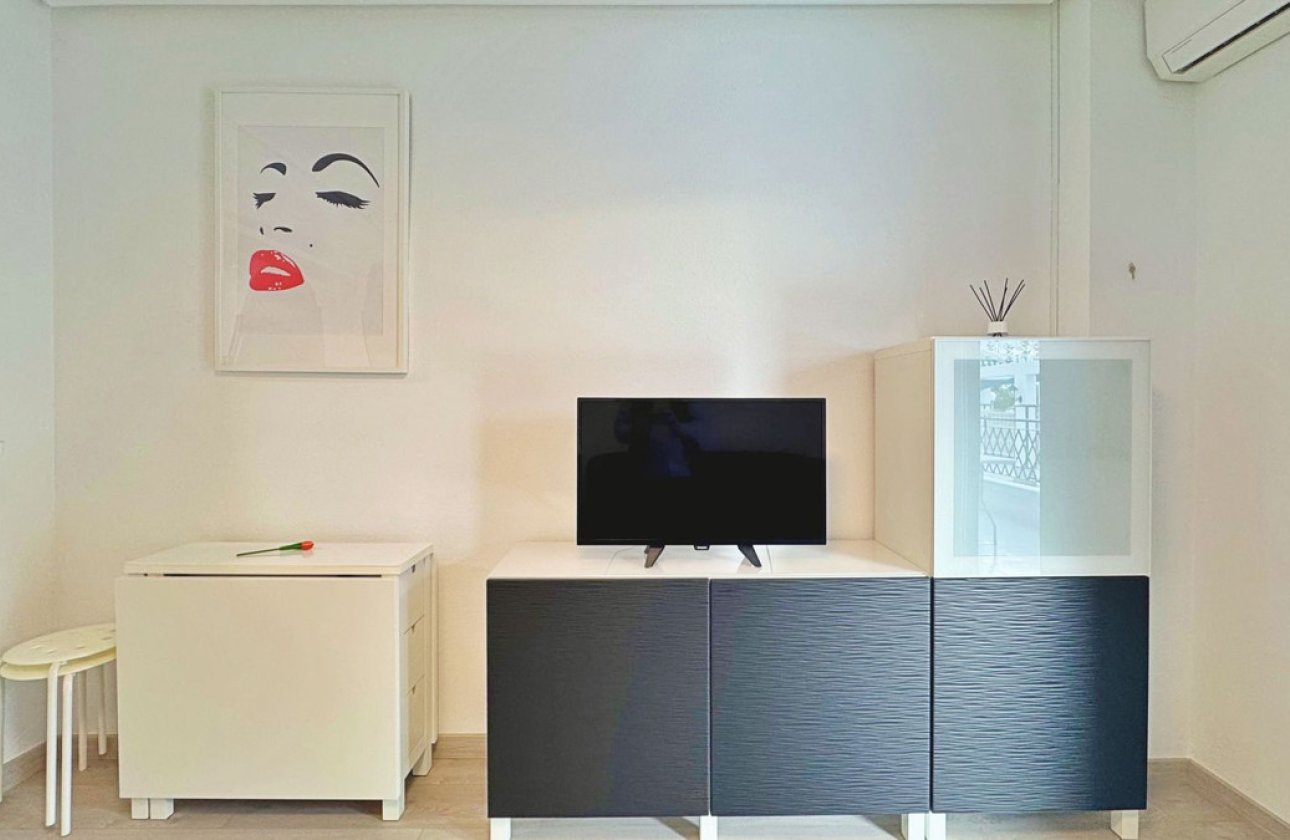 Használt ingatlanok - Apartman / lakás -
Torrevieja - La Mata