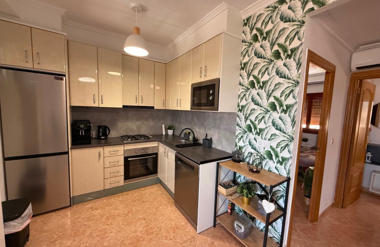 Használt ingatlanok - Apartman / lakás -
Torrevieja - La Mata