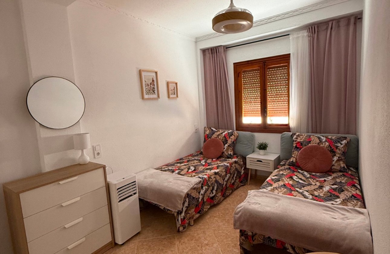 Használt ingatlanok - Apartman / lakás -
Torrevieja - La Mata