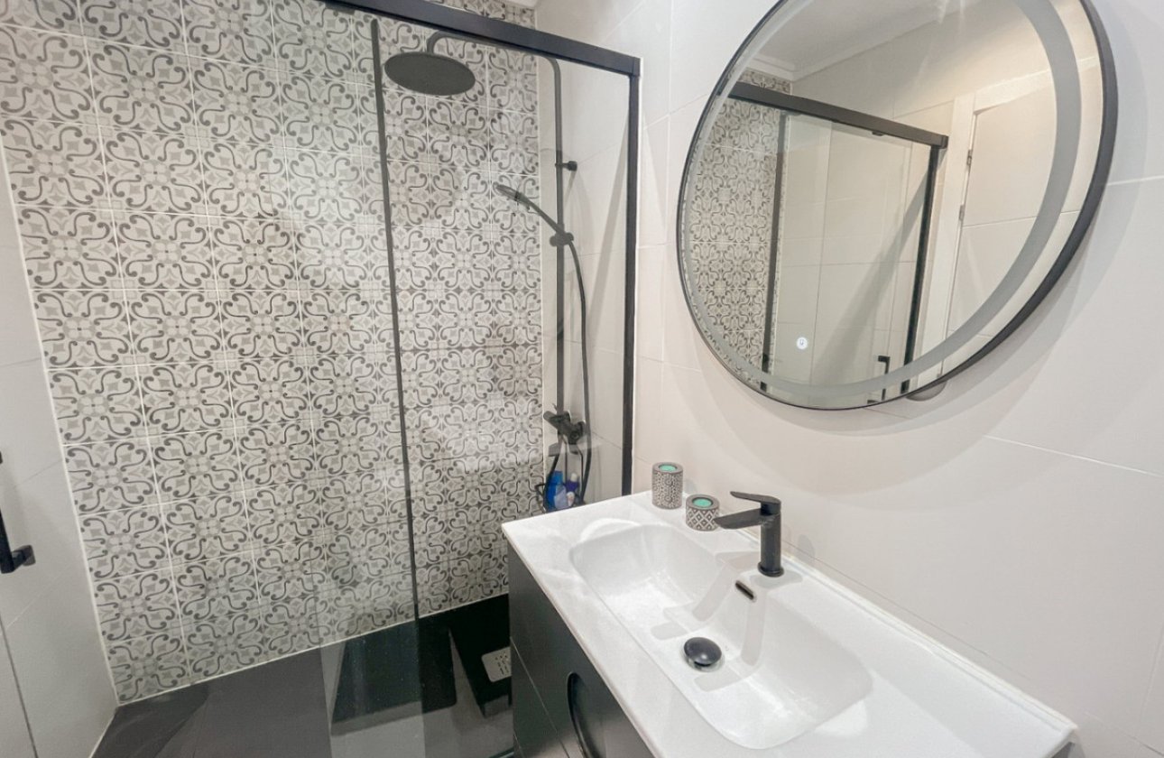 Használt ingatlanok - Apartman / lakás -
Torrevieja - La Mata