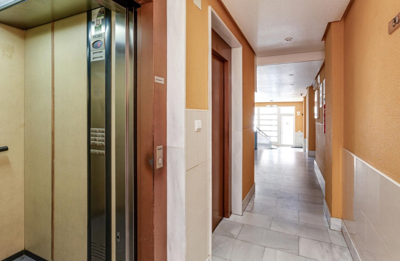 Használt ingatlanok - Apartman / lakás -
Torrevieja - Playa del Cura