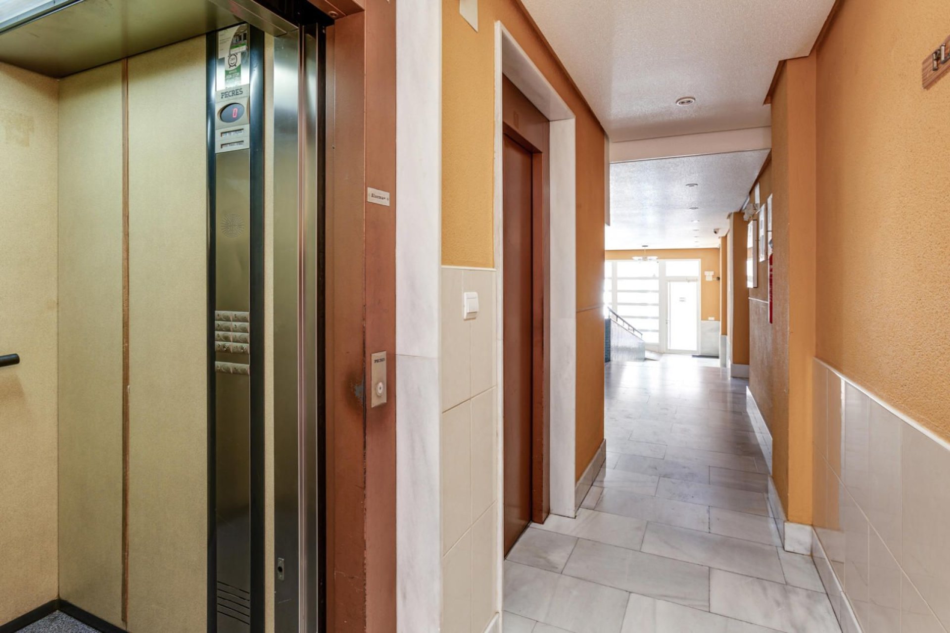 Használt ingatlanok - Apartman / lakás -
Torrevieja - Playa del Cura