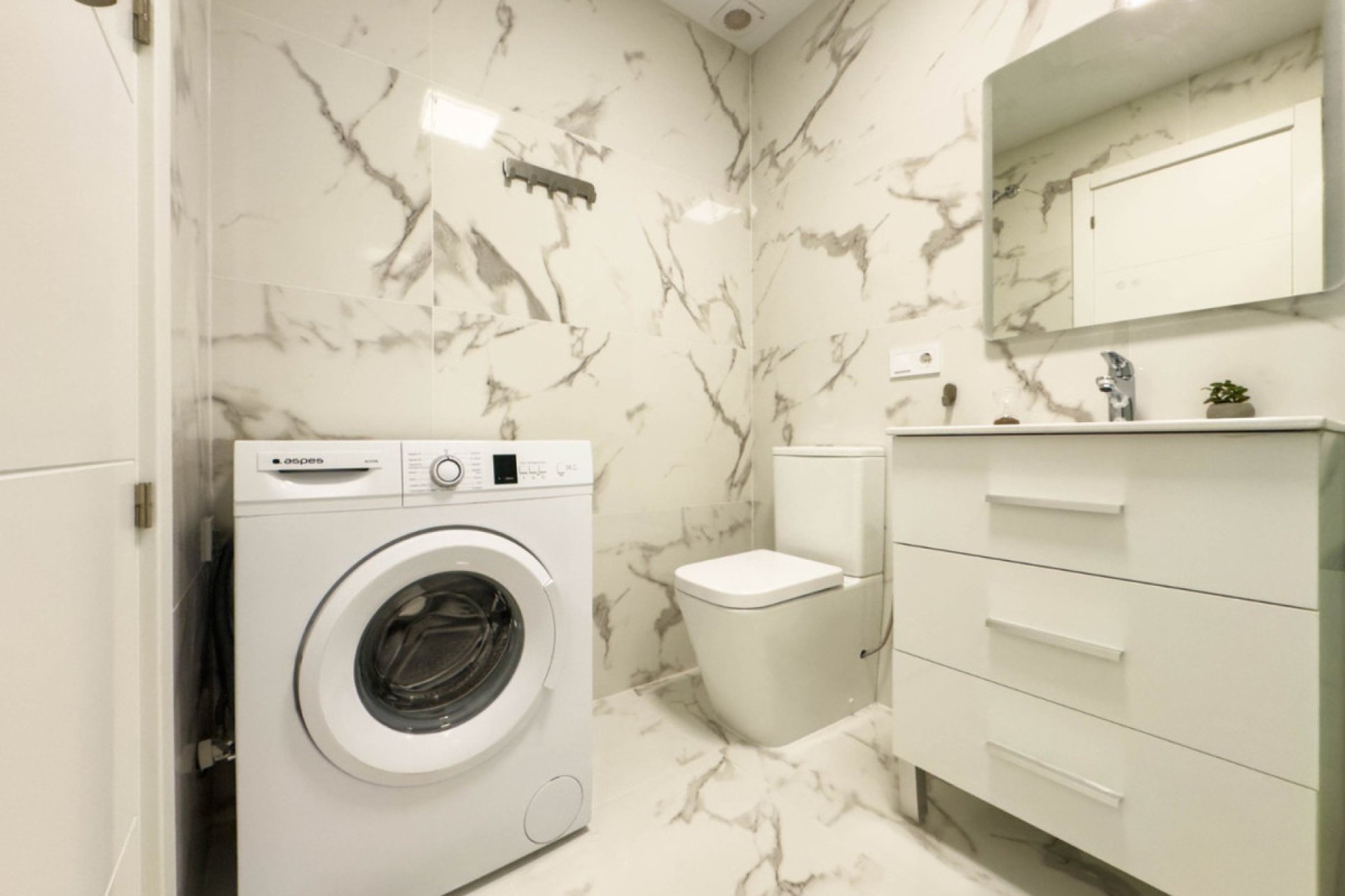 Használt ingatlanok - Apartman / lakás -
Torrevieja - Playa del Cura