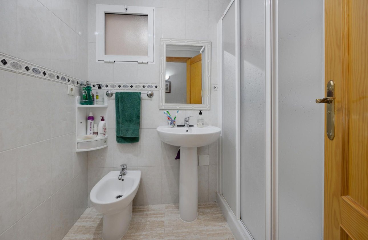 Használt ingatlanok - Apartman / lakás -
Torrevieja - Playa del Cura