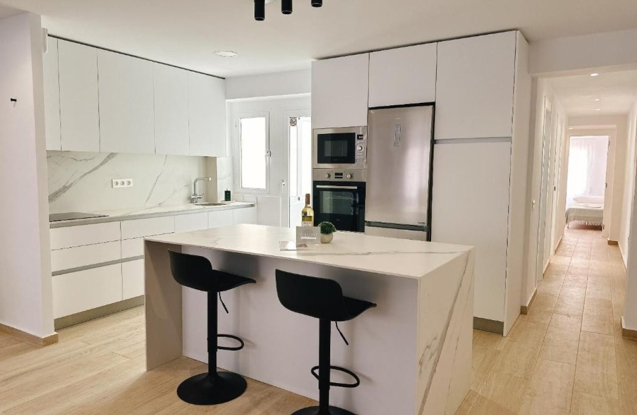 Használt ingatlanok - Apartman / lakás -
Torrevieja - Playa del Cura