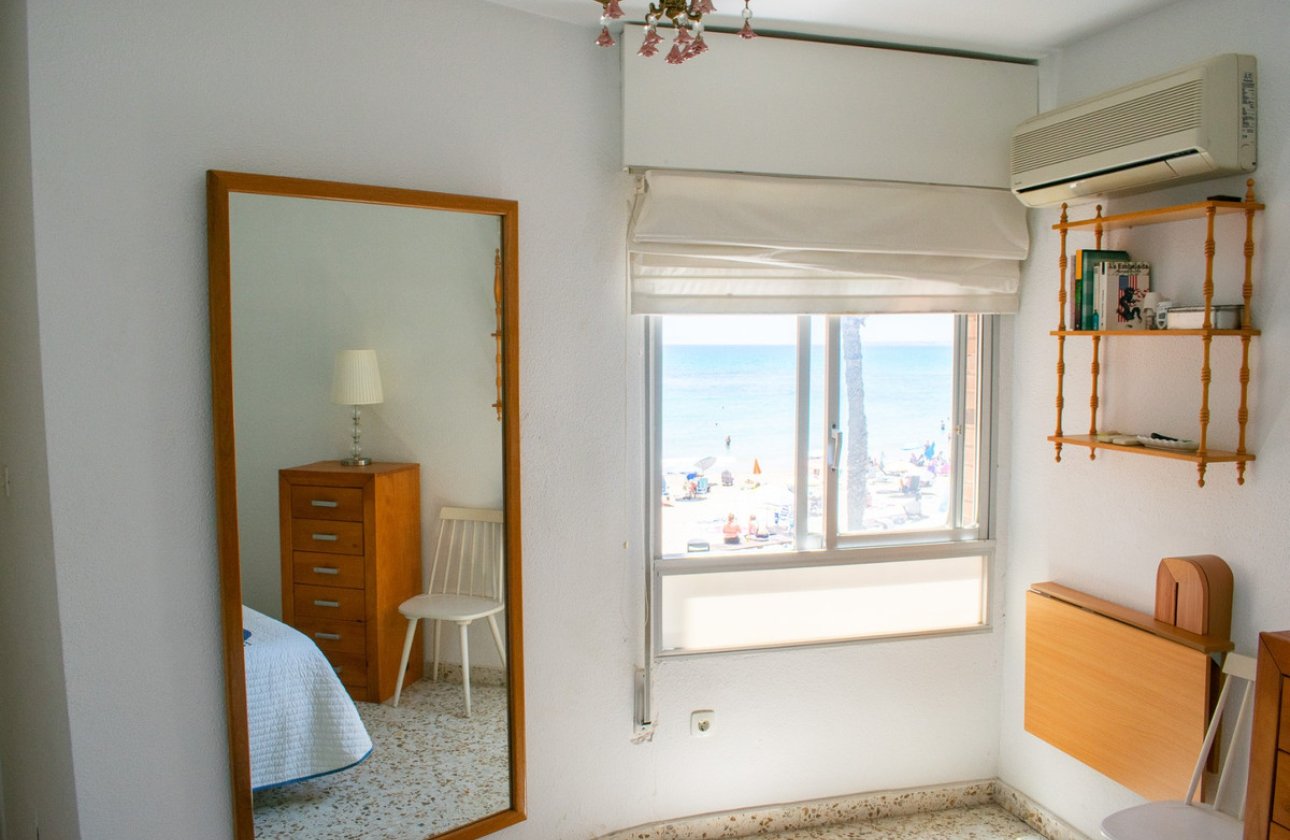 Használt ingatlanok - Apartman / lakás -
Torrevieja - Playa del Cura