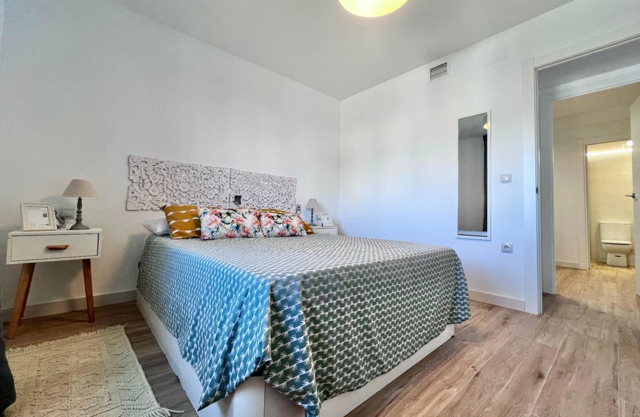 Használt ingatlanok - Apartman / lakás -
Torrevieja - Punta Prima