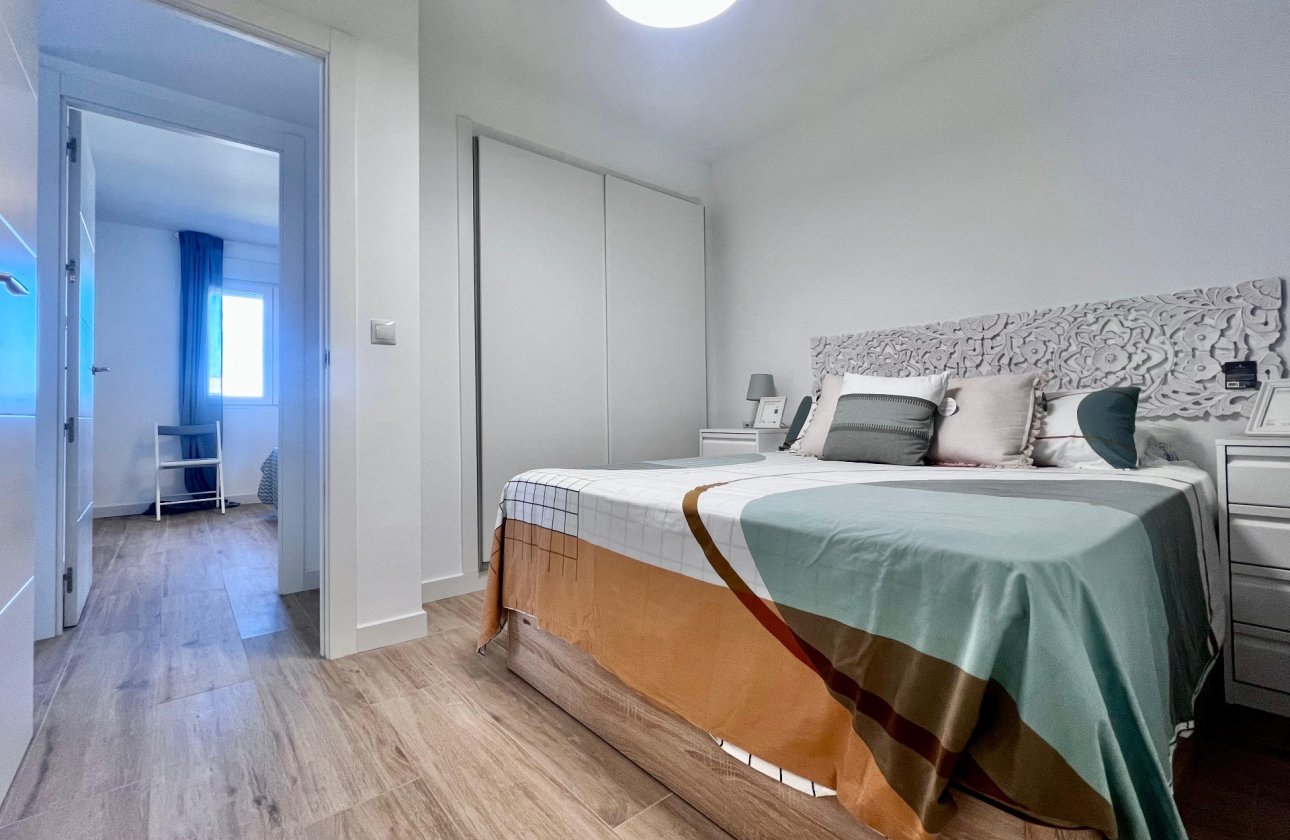 Használt ingatlanok - Apartman / lakás -
Torrevieja - Punta Prima