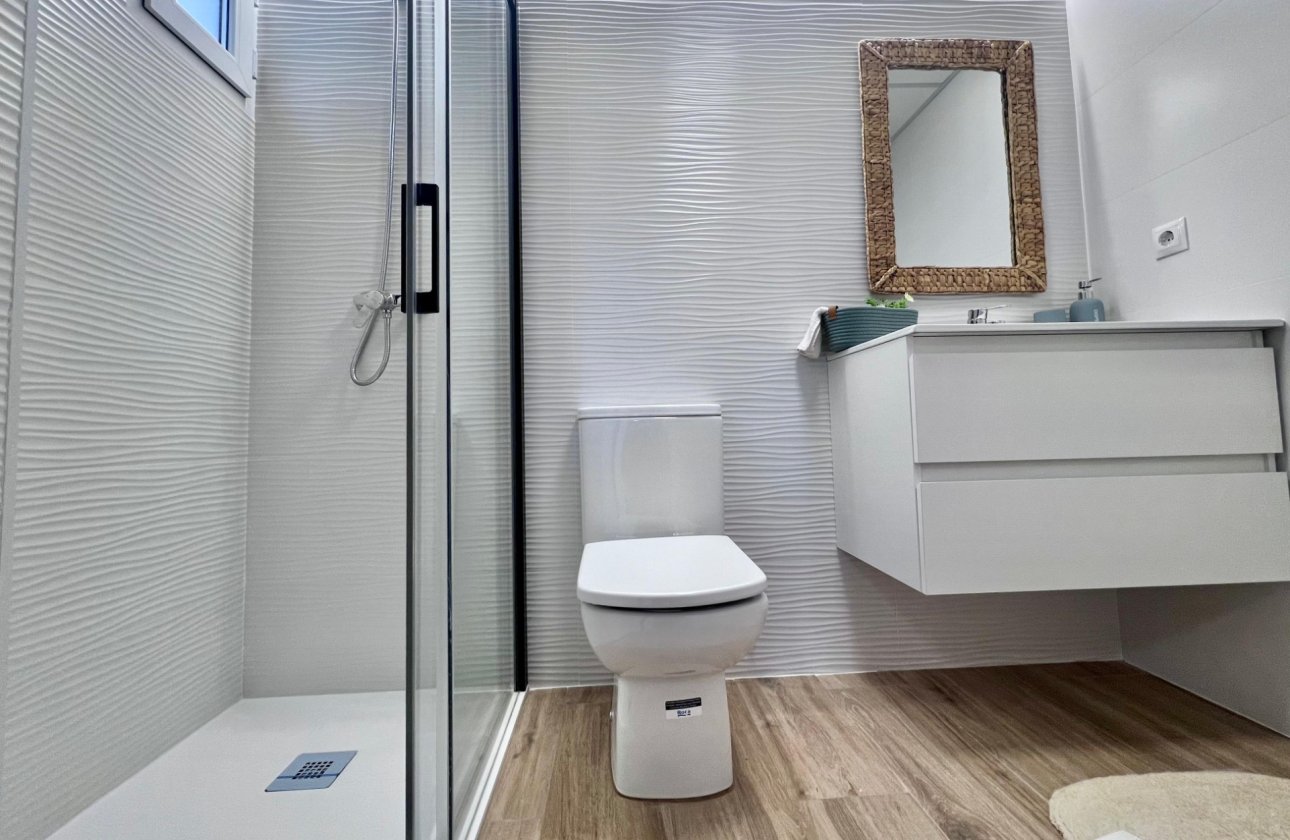 Használt ingatlanok - Apartman / lakás -
Torrevieja - Punta Prima